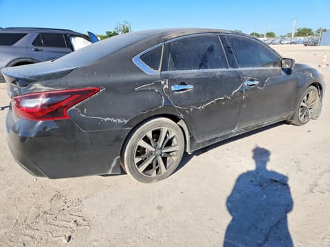 2018 Nissan Altima, VIN 1N4AL3AP4JC137599. Фото 3 з 6 з аукціону Copart. Каталог авто зі США OpenDataCar.