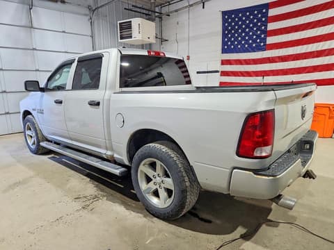 2014 Ram 1500, VIN 1C6RR7KT4ES181250. Фото 2 з 6 з аукціону Copart. Каталог авто зі США OpenDataCar.