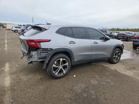 2024 Chevrolet Trax, VIN KL77LGE29RC219346. Фото 3 з 6 з аукціону Copart. Каталог авто зі США OpenDataCar.