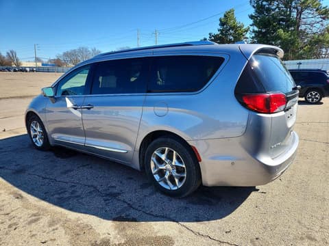 2019 Chrysler Pacifica, VIN 2C4RC1GG8KR508281. Фото 2 з 6 з аукціону Copart. Каталог авто зі США OpenDataCar.