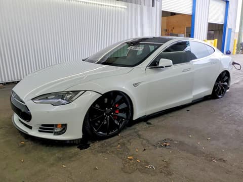 2014 Tesla Model S, VIN 5YJSA1H17EFP22566. Фото 1 з 6 з аукціону Copart. Каталог авто зі США OpenDataCar.