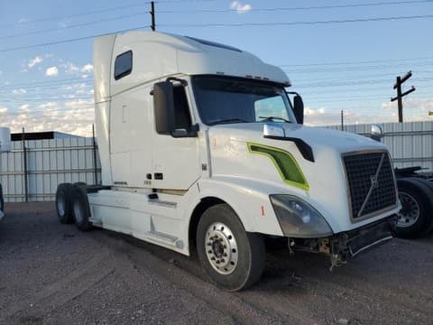 2014 Volvo VNL, VIN 4V4NC9EH7EN157197. Zdjęcie 1 z 6 z aukcji Copart. Katalog aut z USA OpenDataCar.