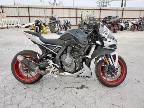 2024 Suzuki GSX800, VIN JS1EM13B4R7100033. Фото 1 з 6 з аукціону Copart. Каталог авто зі США OpenDataCar.