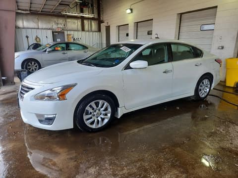 2015 Nissan Altima, VIN 1N4AL3AP9FN351757. Zdjęcie 1 z 6 z aukcji Copart. Katalog aut z USA OpenDataCar.