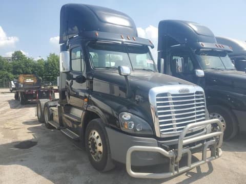 2017 Freightliner Cascadia 125, VIN 1FUJGEDR9HLHZ7991. Фото 1 з 6 з аукціону Copart. Каталог авто зі США OpenDataCar.
