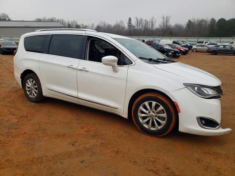 2019 Chrysler Pacifica, VIN 2C4RC1BG9KR732554. Фото 4 з 6 з аукціону Copart. Каталог авто зі США OpenDataCar.