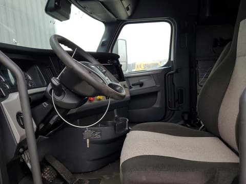 2022 Freightliner Cascadia 126, VIN 3AKJHHDR4NSNN6495. Фото 5 з 6 з аукціону Copart. Каталог авто зі США OpenDataCar.