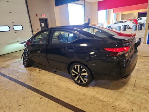 2022 Nissan Versa, VIN 3N1CN8FV3NL852033. Фото 2 з 6 з аукціону Copart. Каталог авто зі США OpenDataCar.