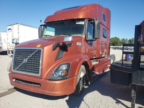 2018 Volvo VNL, VIN 4V4NC9EG3JN995180. Фото 2 з 6 з аукціону Copart. Каталог авто зі США OpenDataCar.