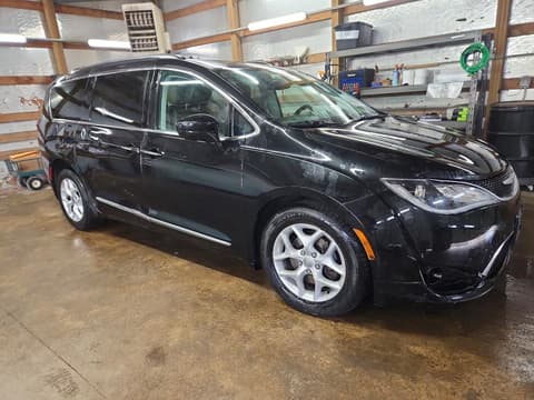 2018 Chrysler Pacifica, VIN 2C4RC1EG2JR186335. Фото 4 з 6 з аукціону Copart. Каталог авто зі США OpenDataCar.