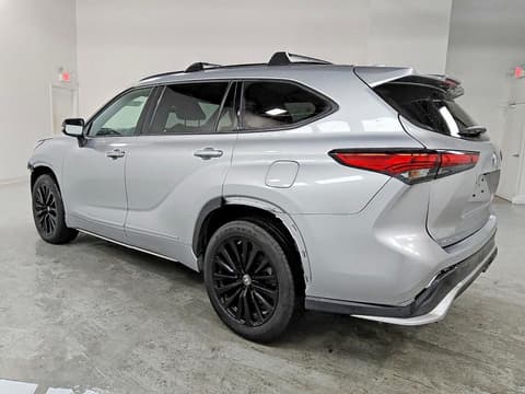 2023 Toyota Highlander, VIN 5TDKDRBH6PS509702. Фото 2 з 6 з аукціону Copart. Каталог авто зі США OpenDataCar.