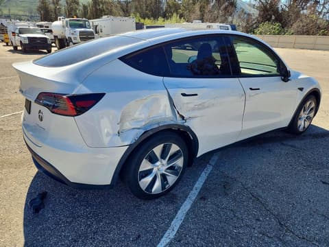 2021 Tesla Model Y, VIN 5YJYGDEE7MF085906. Фото 3 из 6 с аукциона Copart. Каталог авто из США OpenDataCar.