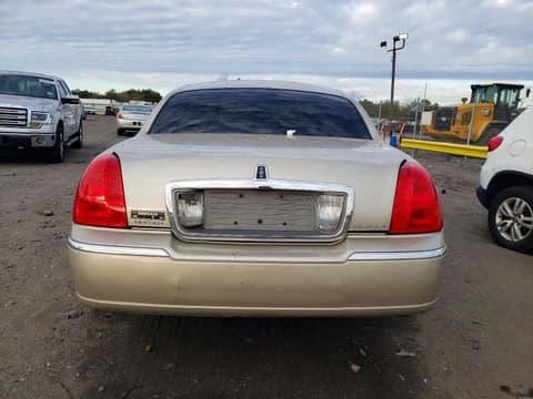 2010 Lincoln Town Car, VIN 2LNBL8CV1AX618688. Фото 6 з 6 з аукціону Copart. Каталог авто зі США OpenDataCar.