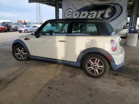2013 Mini Cooper, VIN WMWSU3C55DT681666. Фото 2 з 6 з аукціону Copart. Каталог авто зі США OpenDataCar.