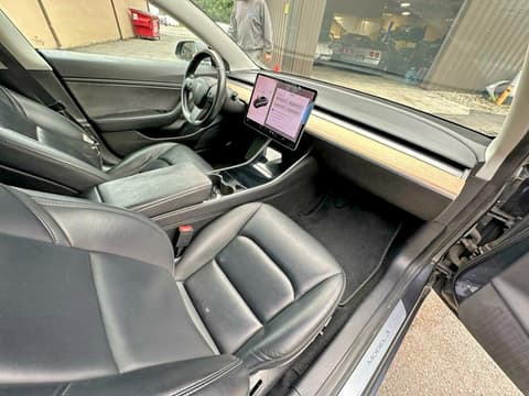 2018 Tesla Model 3, VIN 5YJ3E1EB1JF119421. Фото 5 з 6 з аукціону Copart. Каталог авто зі США OpenDataCar.