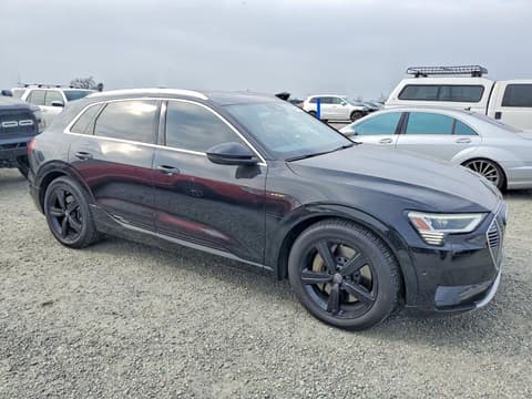 2019 Audi e-tron, VIN WA1VAAGE7KB012304. Фото 4 з 6 з аукціону Copart. Каталог авто зі США OpenDataCar.