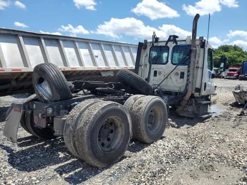 2015 Freightliner Cascadia 125, VIN 3AKJGEDV6FSGL6707. Фото 4 з 6 з аукціону Copart. Каталог авто зі США OpenDataCar.