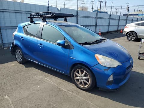 2013 Toyota Prius C, VIN JTDKDTB3XD1034565. Фото 4 з 6 з аукціону Copart. Каталог авто зі США OpenDataCar.