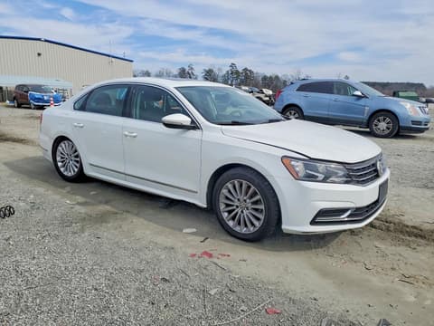 2016 Volkswagen Passat, VIN 1VWBT7A35GC027900. Фото 4 з 6 з аукціону Copart. Каталог авто зі США OpenDataCar.