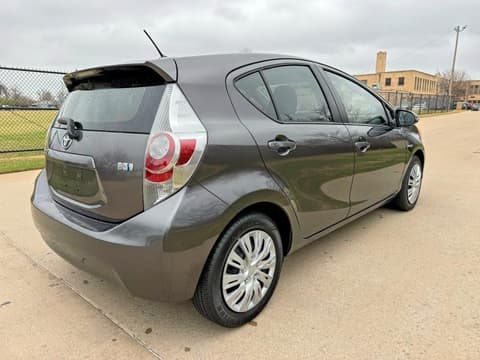2014 Toyota Prius C, VIN JTDKDTB39E1572823. Фото 4 з 6 з аукціону Copart. Каталог авто зі США OpenDataCar.