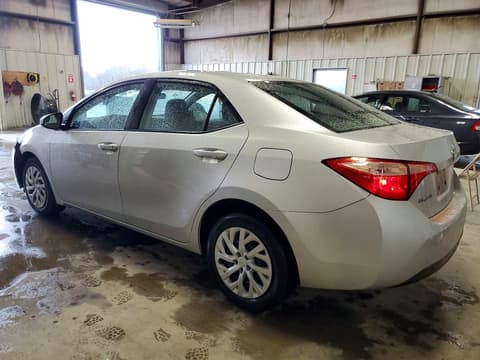 2018 Toyota Corolla, VIN 5YFBURHE9JP756791. Фото 2 з 6 з аукціону Copart. Каталог авто зі США OpenDataCar.