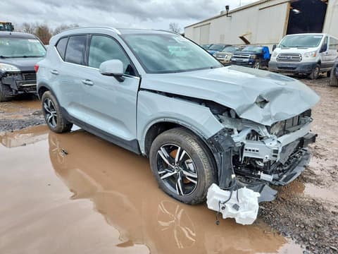 2025 Volvo XC40, VIN YV4L12UJ0S2569606. Фото 4 из 6 с аукциона Copart. Каталог авто из США OpenDataCar.