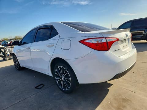 2016 Toyota Corolla, VIN 5YFBURHE1GP385943. Фото 2 з 6 з аукціону Copart. Каталог авто зі США OpenDataCar.