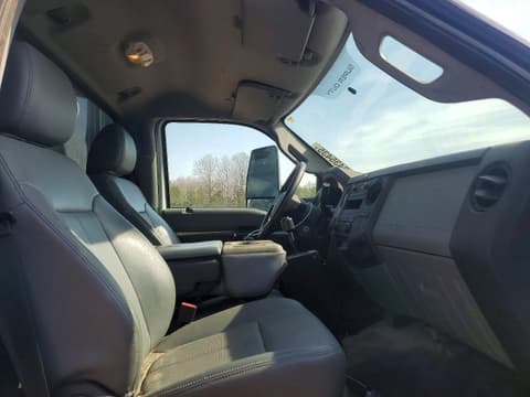 2022 Ford F-650, VIN 1FDNF6AN6NDF00984. Фото 5 из 6 с аукциона Copart. Каталог авто из США OpenDataCar.