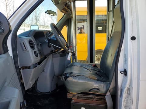 2017 Ford Econoline, VIN 1FDFE4FS4HDC27641. Фото 5 з 6 з аукціону Copart. Каталог авто зі США OpenDataCar.