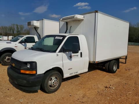 2017 Chevrolet Express G4500, VIN 1HA6GUCG0HN003917. Фото 1 з 6 з аукціону Copart. Каталог авто зі США OpenDataCar.