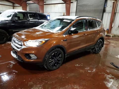 2017 Ford Escape, VIN 1FMCU9GD5HUE53769. Фото 1 з 6 з аукціону Copart. Каталог авто зі США OpenDataCar.