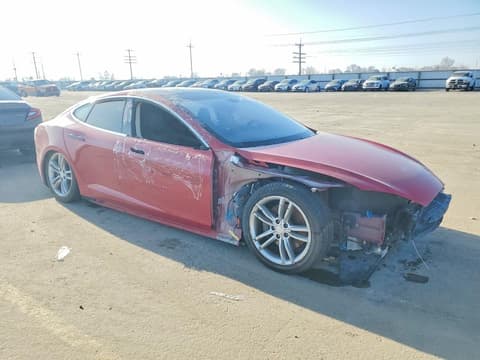 2013 Tesla Model S, VIN 5YJSA1DNXDFP11133. Фото 4 з 6 з аукціону Copart. Каталог авто зі США OpenDataCar.