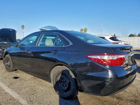 2015 Toyota Camry, VIN 4T1BF1FK4FU070829. Фото 2 з 6 з аукціону Copart. Каталог авто зі США OpenDataCar.