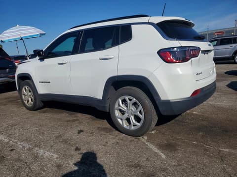 2024 Jeep Compass, VIN 3C4NJDBN1RT150153. Фото 2 з 6 з аукціону Copart. Каталог авто зі США OpenDataCar.