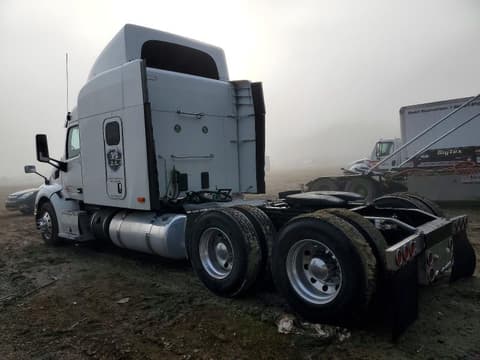 2015 Peterbilt 579, VIN 1XPBDP9X0FD286020. Photo 3 of 6 from Copart auction. OpenDataCar US salvage catalog.