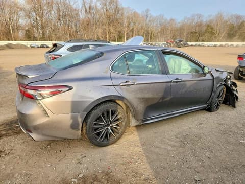 2022 Toyota Camry, VIN 4T1G11AK0NU706057. Фото 3 з 6 з аукціону Copart. Каталог авто зі США OpenDataCar.