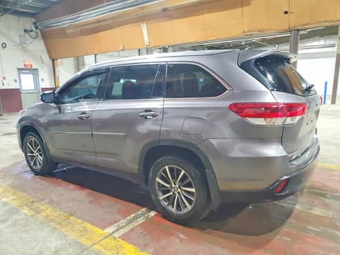 2019 Toyota Highlander, VIN 5TDJZRFH7KS584697. Фото 2 з 6 з аукціону Copart. Каталог авто зі США OpenDataCar.