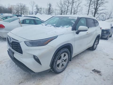 2022 Toyota Highlander Hybrid, VIN 5TDBBRCH2NS561135. Фото 1 з 6 з аукціону Copart. Каталог авто зі США OpenDataCar.
