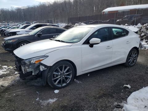 2018 Mazda 3, VIN 3MZBN1V34JM207733. Фото 1 з 6 з аукціону Copart. Каталог авто зі США OpenDataCar.