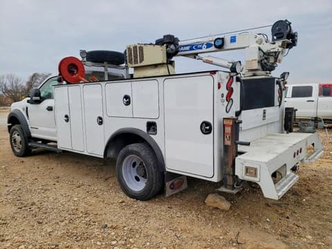 2017 Ford F-550 Super Duty, VIN 1FDUF5HT5HEF50266. Фото 2 з 6 з аукціону Copart. Каталог авто зі США OpenDataCar.