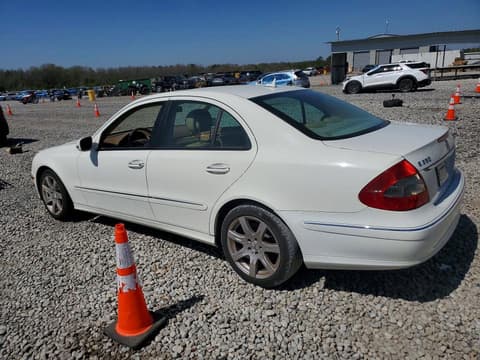 2007 Mercedes-benz E-Class, VIN WDBUF56X17B175467. Фото 2 з 6 з аукціону Copart. Каталог авто зі США OpenDataCar.