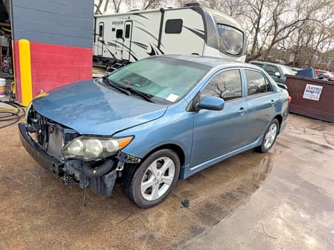 2013 Toyota Corolla, VIN 5YFBU4EE8DP077476. Zdjęcie 2 z 6 z aukcji Copart. Katalog aut z USA OpenDataCar.
