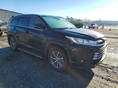 2018 Toyota Highlander, VIN 5TDKZRFH2JS543140. Фото 4 з 6 з аукціону Copart. Каталог авто зі США OpenDataCar.