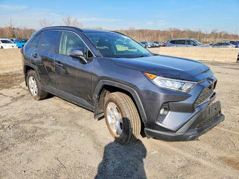 2019 Toyota RAV4, VIN JTMP1RFV6KD010370. Фото 4 з 6 з аукціону Copart. Каталог авто зі США OpenDataCar.