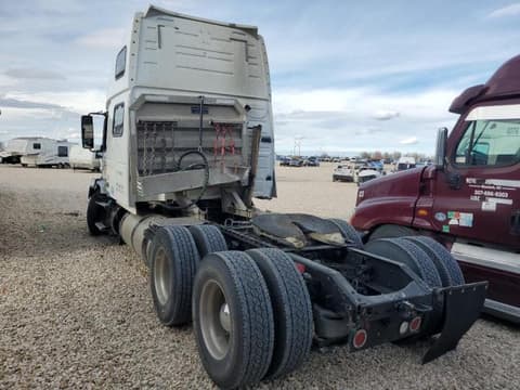 2017 Volvo VNL, VIN 4V4NC9EH7HN974285. Фото 3 з 6 з аукціону Copart. Каталог авто зі США OpenDataCar.