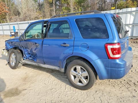 2010 Ford Escape, VIN 1FMCU9DG2AKB18999. Фото 2 з 6 з аукціону Copart. Каталог авто зі США OpenDataCar.