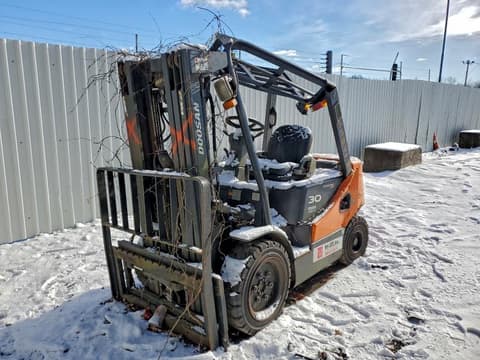 2010 Doosan Forklift, VIN MP00129. Фото 2 з 6 з аукціону Copart. Каталог авто зі США OpenDataCar.