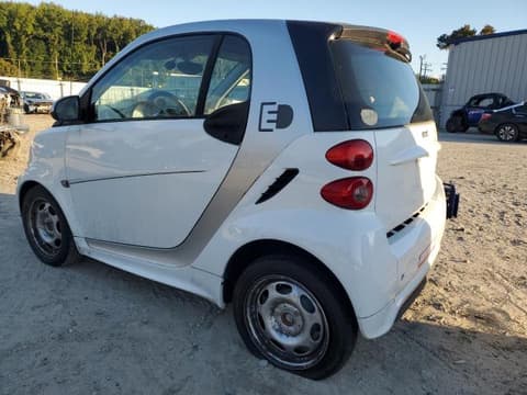 2013 Smart Fortwo, VIN WMEEJ9AA3DK724615. Фото 2 з 6 з аукціону Copart. Каталог авто зі США OpenDataCar.