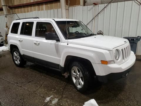 2015 Jeep Patriot, VIN 1C4NJRFB4FD381689. Фото 4 из 6 с аукциона Copart. Каталог авто из США OpenDataCar.