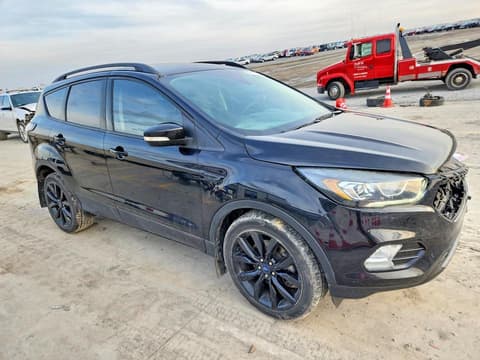 2017 Ford Escape, VIN 1FMCU0J9XHUD15709. Фото 4 з 6 з аукціону Copart. Каталог авто зі США OpenDataCar.